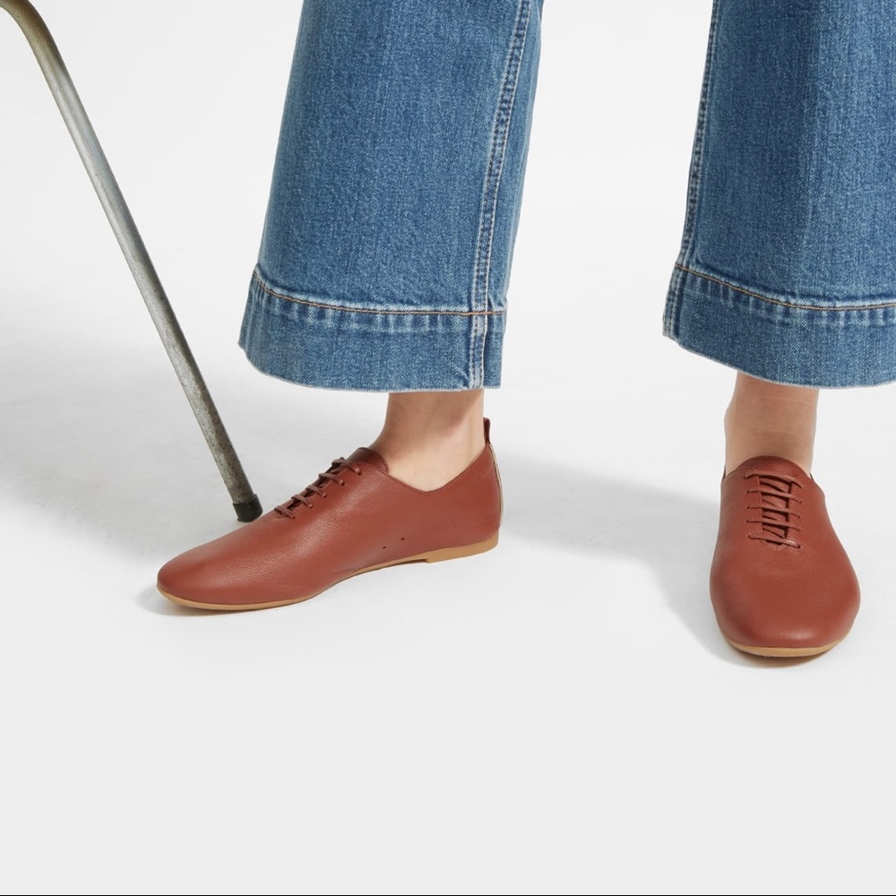 EUC Everlane Lace Up Flat size 10